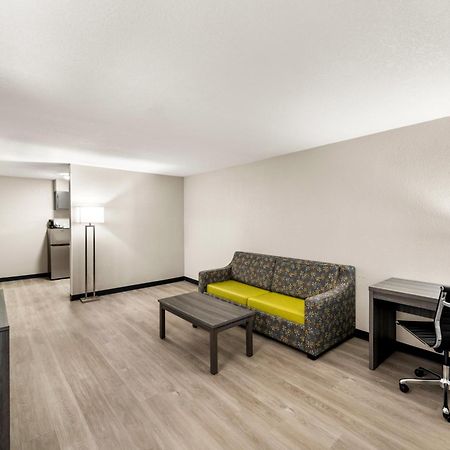 Clarion Pointe Rhinelander Downtown Hotel Ngoại thất bức ảnh